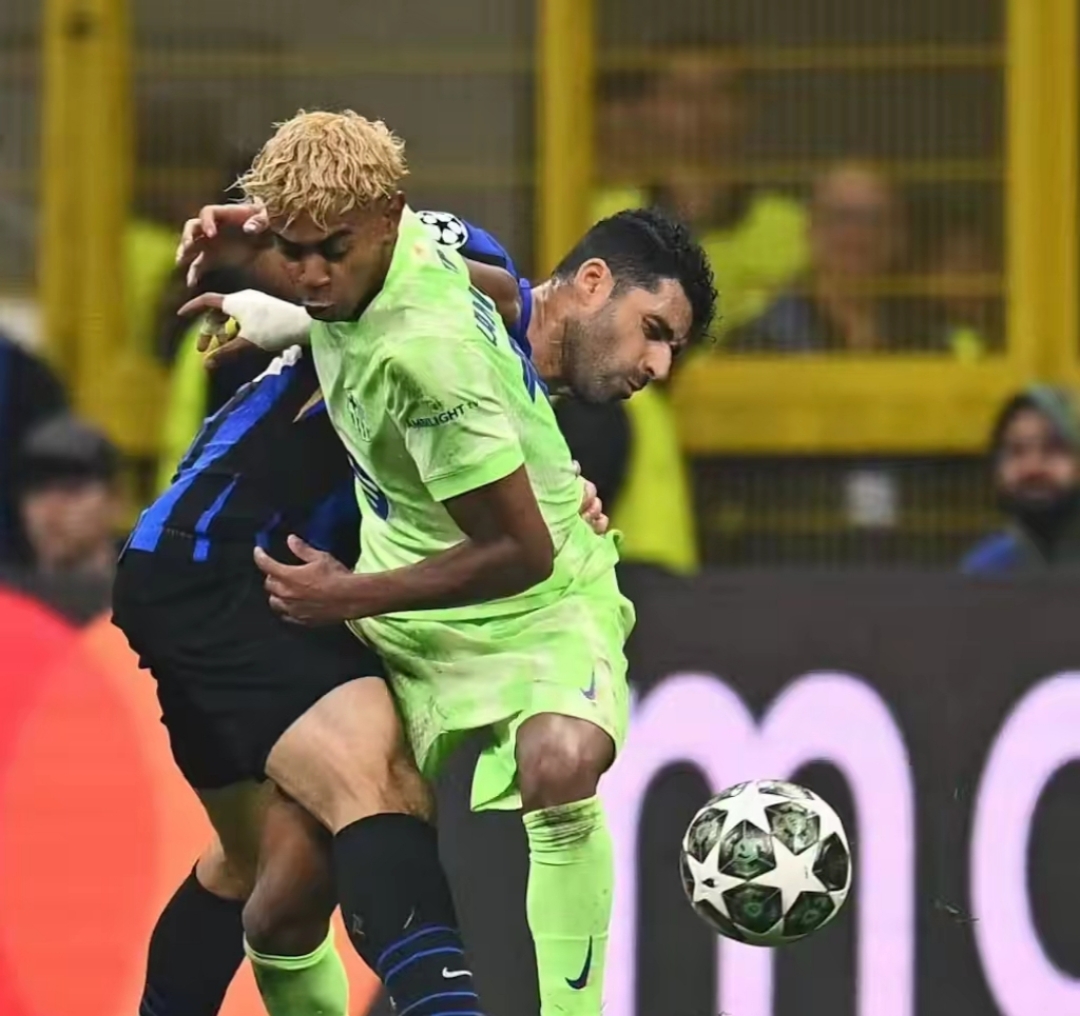 国米前锋在比赛中受伤，状态受到影响的简单介绍