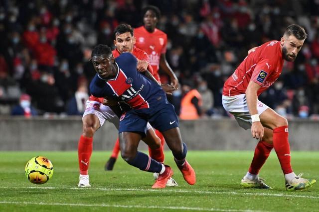 关于北美球队火力全开，轻取对手晋级16强的信息