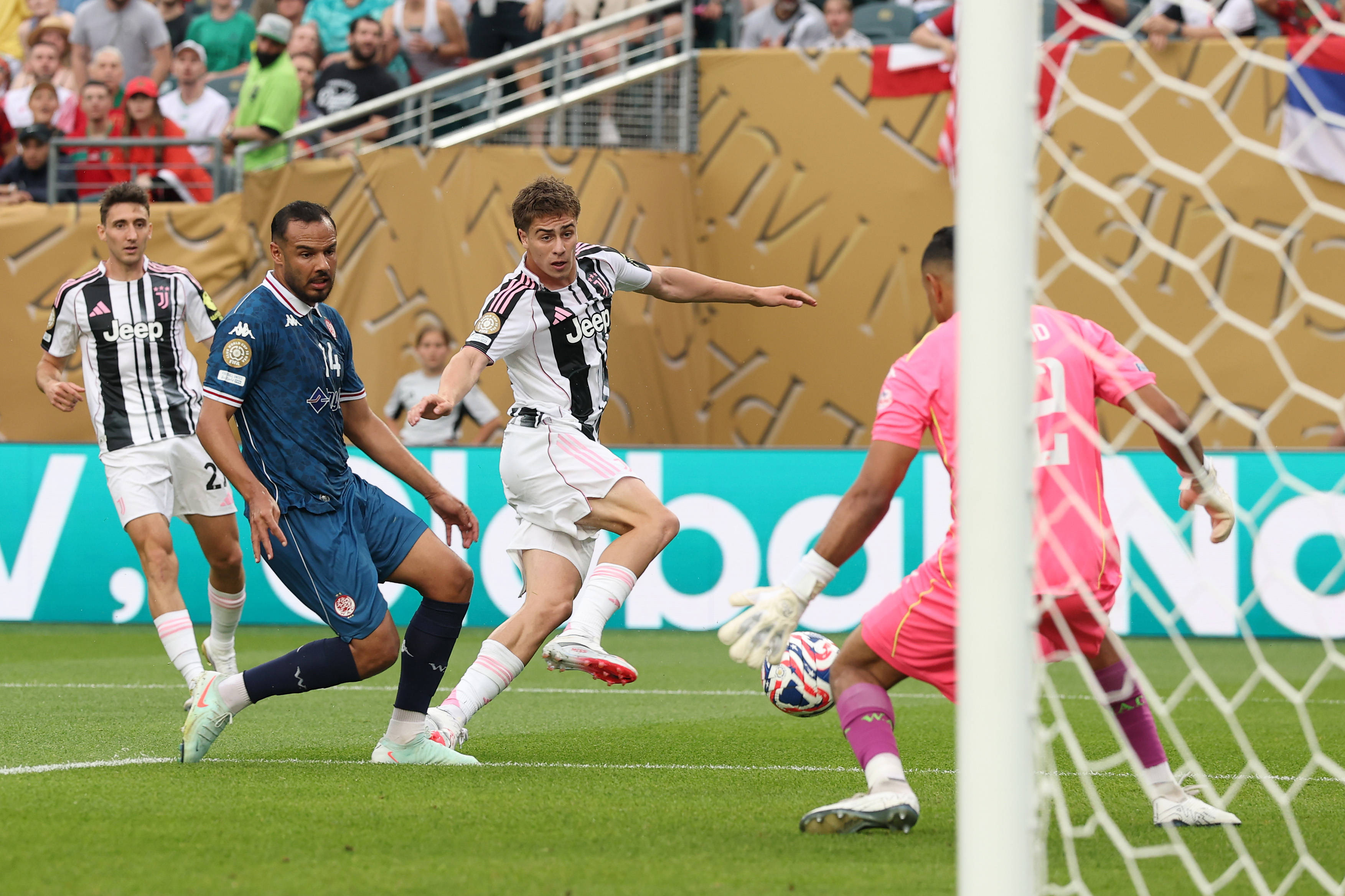 曼城轻取墨西哥，弗拉霍维奇关键制胜的简单介绍