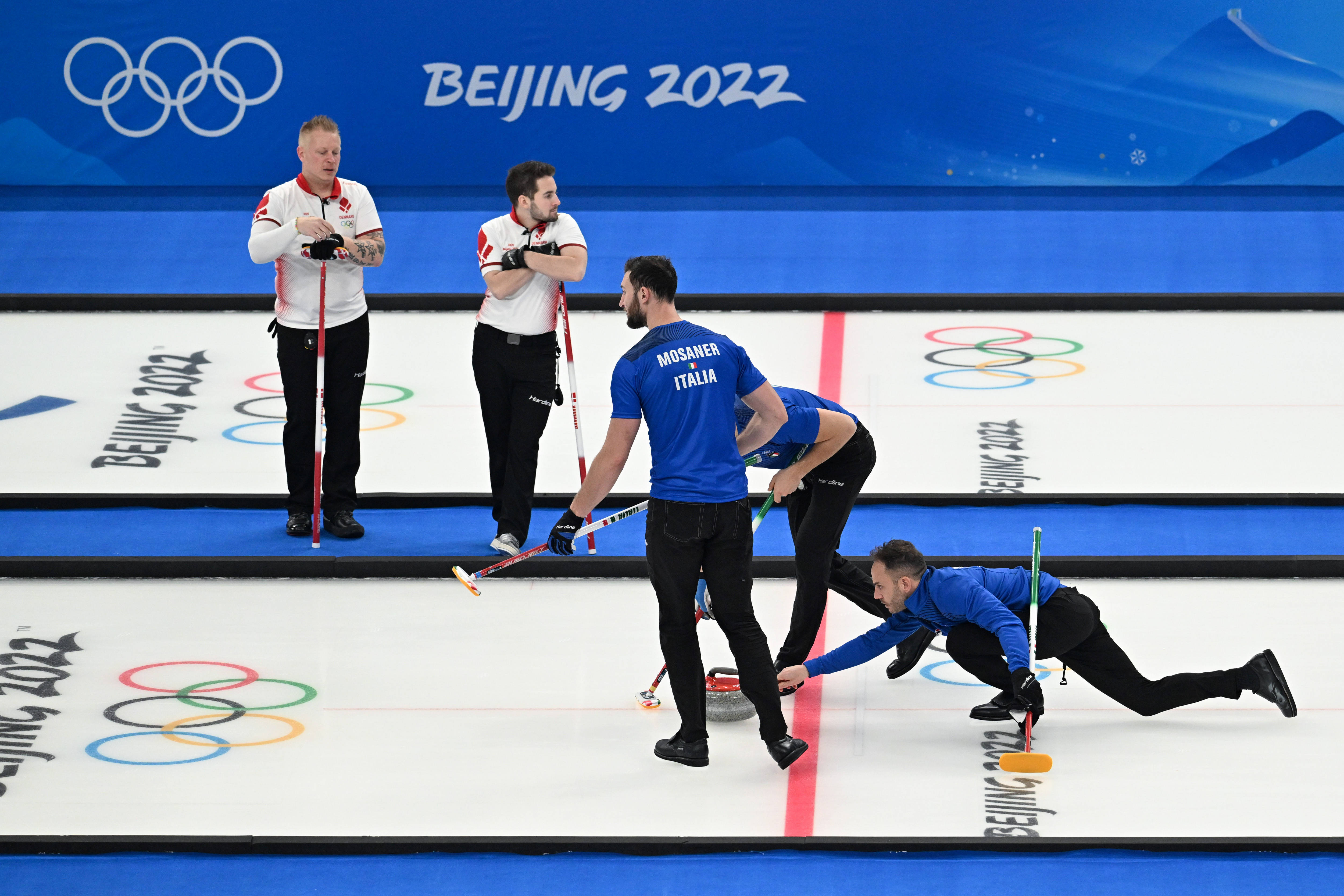 关于瑞士险胜丹麦，萨内扛起全队的信息